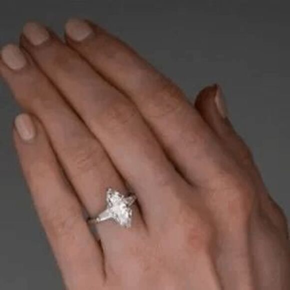 STERLING SILVER MARQUISE CUT DIAMOND WEDDING ENGAGEMENT RING - Picture 6 of 6